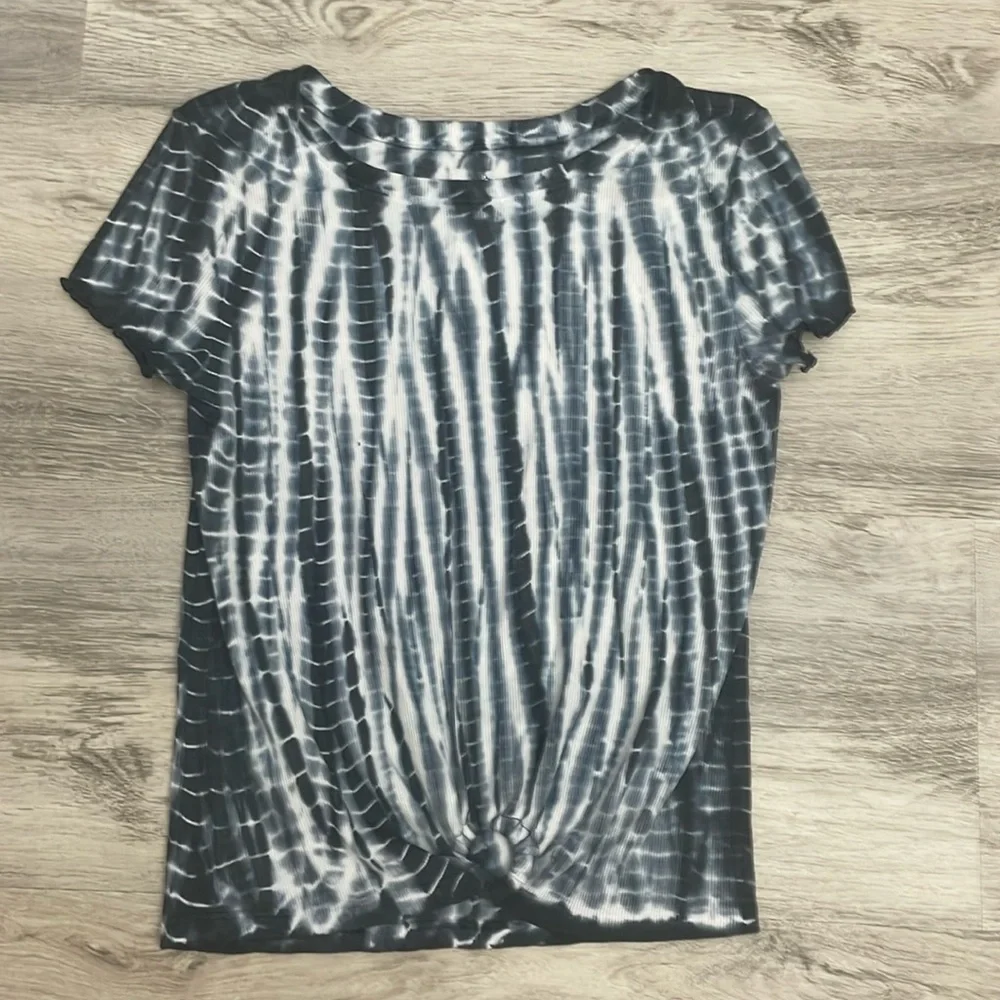 Justice Black, White & Blue Tie Dyed Short Sleeve Ruched Girl's Tee Size 12